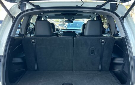 Honda Pilot III рестайлинг, 2017 год, 3 400 000 рублей, 23 фотография