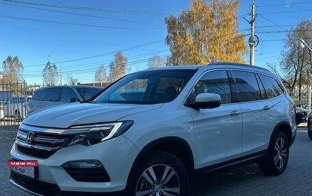 Honda Pilot III рестайлинг, 2017 год, 3 400 000 рублей, 2 фотография