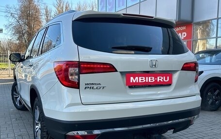Honda Pilot III рестайлинг, 2017 год, 3 400 000 рублей, 22 фотография