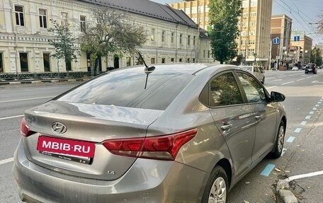 Hyundai Solaris II рестайлинг, 2017 год, 1 180 000 рублей, 4 фотография