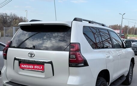 Toyota Land Cruiser Prado 150 рестайлинг, 2012 год, 2 255 000 рублей, 4 фотография