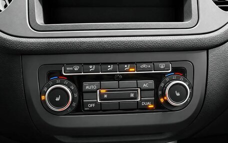 Volkswagen Tiguan I, 2010 год, 788 235 рублей, 15 фотография