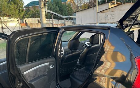 Renault Sandero I, 2011 год, 380 000 рублей, 6 фотография