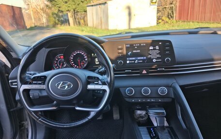 Hyundai Elantra, 2021 год, 1 820 000 рублей, 10 фотография