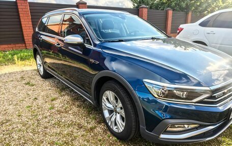 Volkswagen Passat B8 рестайлинг, 2020 год, 3 390 000 рублей, 3 фотография