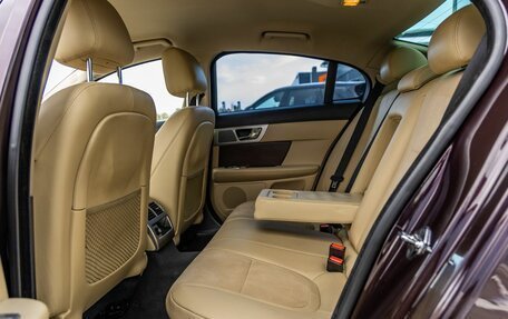 Jaguar XF I рестайлинг, 2013 год, 1 198 000 рублей, 28 фотография
