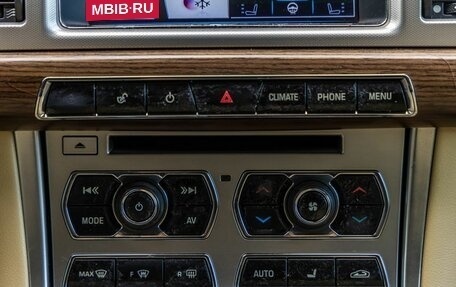 Jaguar XF I рестайлинг, 2013 год, 1 198 000 рублей, 26 фотография