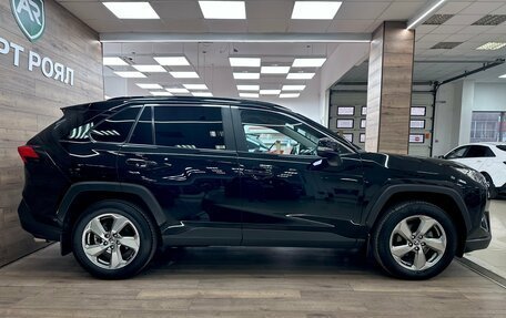 Toyota RAV4, 2021 год, 3 390 000 рублей, 11 фотография