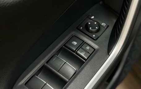 Toyota RAV4, 2021 год, 3 390 000 рублей, 22 фотография