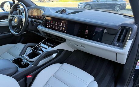 Porsche Cayenne III, 2024 год, 14 113 000 рублей, 19 фотография
