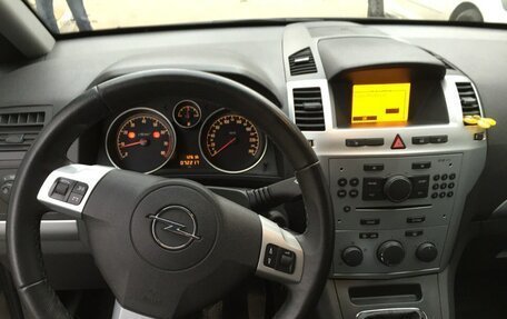 Opel Zafira B, 2010 год, 470 000 рублей, 1 фотография