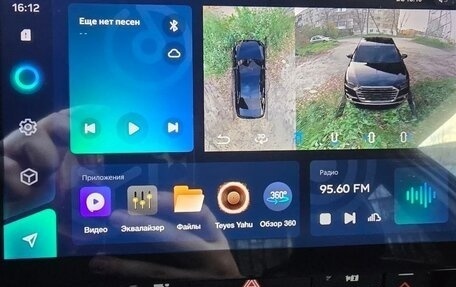 Toyota Camry, 2016 год, 2 800 000 рублей, 16 фотография