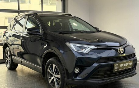Toyota RAV4, 2017 год, 2 450 000 рублей, 3 фотография
