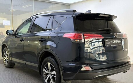 Toyota RAV4, 2017 год, 2 450 000 рублей, 8 фотография