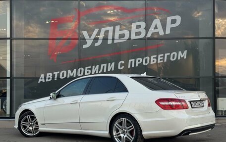 Mercedes-Benz E-Класс, 2011 год, 1 449 000 рублей, 4 фотография