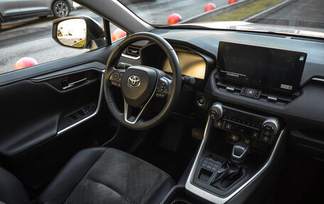Toyota RAV4, 2025 год, 3 774 777 рублей, 9 фотография