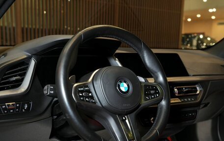 BMW 1 серия, 2022 год, 4 200 000 рублей, 21 фотография