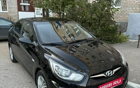 Hyundai Solaris II рестайлинг, 2013 год, 750 000 рублей, 14 фотография