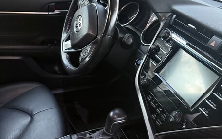 Toyota Camry, 2019 год, 3 290 000 рублей, 8 фотография