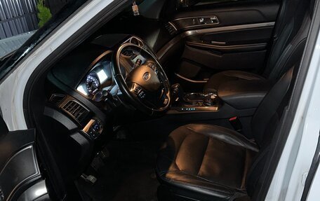 Ford Explorer V рестайлинг, 2018 год, 2 700 000 рублей, 9 фотография