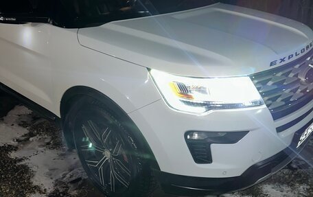 Ford Explorer V рестайлинг, 2018 год, 2 700 000 рублей, 15 фотография
