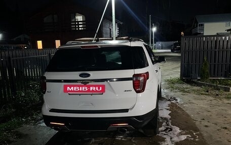 Ford Explorer V рестайлинг, 2018 год, 2 700 000 рублей, 5 фотография