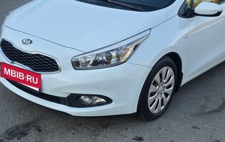 KIA cee'd III, 2015 год, 1 330 000 рублей, 2 фотография
