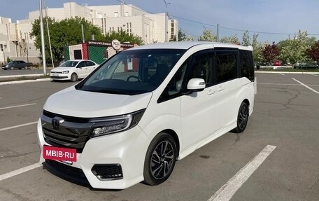 Honda Stepwgn IV рестайлинг, 2019 год, 2 600 000 рублей, 3 фотография