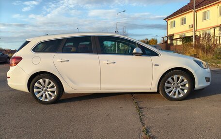 Opel Astra J, 2011 год, 700 000 рублей, 8 фотография
