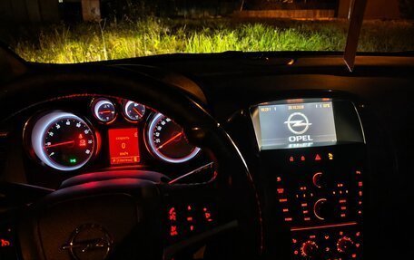 Opel Astra J, 2011 год, 700 000 рублей, 24 фотография
