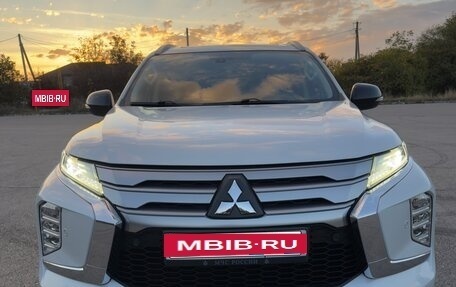 Mitsubishi Pajero Sport III рестайлинг, 2020 год, 4 190 000 рублей, 9 фотография