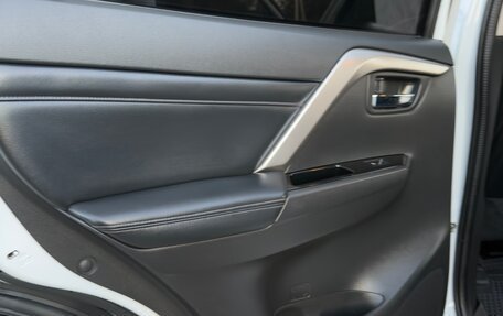 Mitsubishi Pajero Sport III рестайлинг, 2020 год, 4 190 000 рублей, 22 фотография