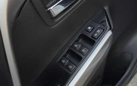 Mitsubishi Pajero Sport III рестайлинг, 2020 год, 4 190 000 рублей, 26 фотография