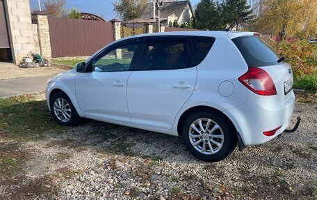 KIA cee'd I рестайлинг, 2010 год, 650 000 рублей, 3 фотография