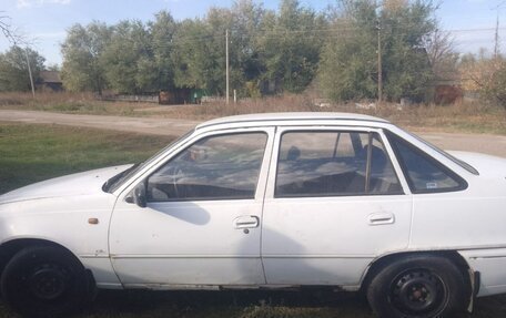 Daewoo Nexia I рестайлинг, 1998 год, 50 000 рублей, 2 фотография