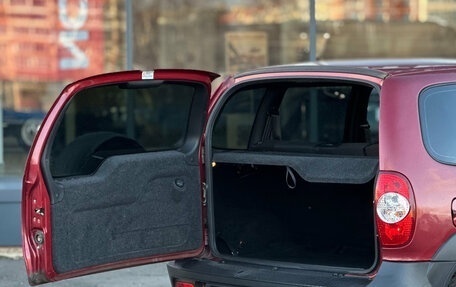 Chevrolet Niva I рестайлинг, 2018 год, 759 000 рублей, 9 фотография
