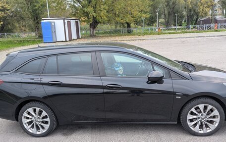 Opel Astra K рестайлинг, 2019 год, 1 650 000 рублей, 2 фотография
