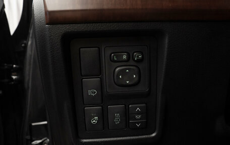 Toyota Land Cruiser Prado 150 рестайлинг, 2016 год, 3 150 000 рублей, 17 фотография