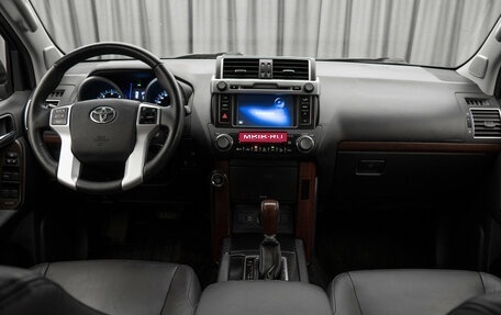 Toyota Land Cruiser Prado 150 рестайлинг, 2016 год, 3 150 000 рублей, 8 фотография
