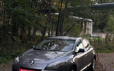 Renault Megane III рестайлинг, 2012 год, 390 000 рублей, 2 фотография