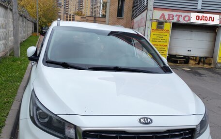 KIA Carnival III, 2018 год, 2 800 000 рублей, 2 фотография