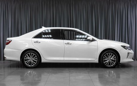 Toyota Camry, 2017 год, 2 599 000 рублей, 5 фотография