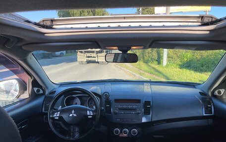 Mitsubishi Outlander III рестайлинг 3, 2007 год, 625 000 рублей, 14 фотография