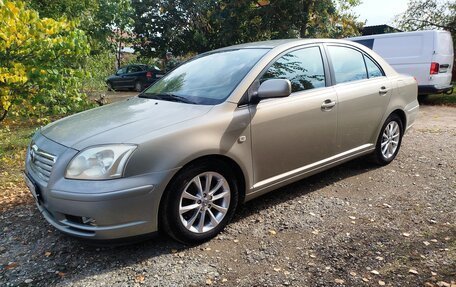 Toyota Avensis III рестайлинг, 2005 год, 730 000 рублей, 3 фотография