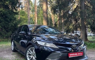 Toyota Camry, 2019 год, 2 750 000 рублей, 1 фотография