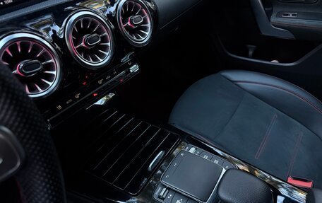 Mercedes-Benz CLA, 2022 год, 4 100 000 рублей, 13 фотография