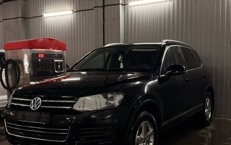 Volkswagen Touareg III, 2011 год, 1 750 000 рублей, 3 фотография