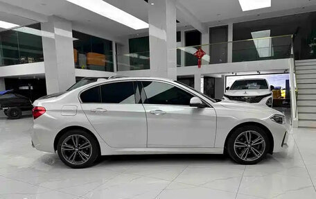BMW 1 серия, 2022 год, 1 630 000 рублей, 4 фотография