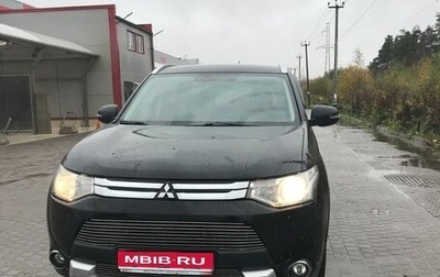 Mitsubishi Outlander III рестайлинг 3, 2014 год, 1 300 000 рублей, 1 фотография