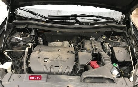 Mitsubishi Outlander III рестайлинг 3, 2014 год, 1 300 000 рублей, 6 фотография